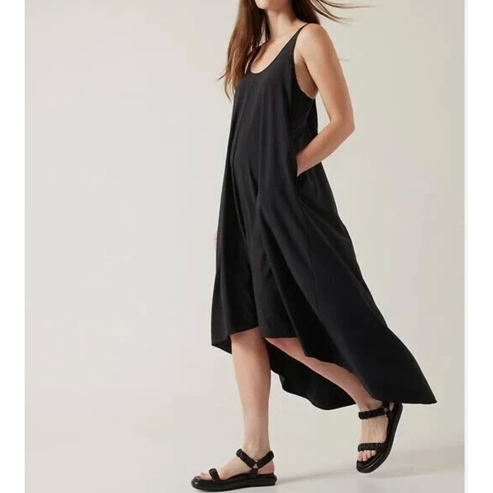 Athleta Presidio Dress Medium Tall- Black Traveler Hi Low Pockets Summer Comfort